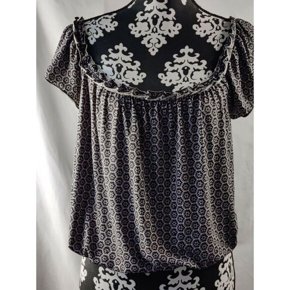 Max Studio Floral‎ Boat Neck Ruffle Elastic Hem Top Blouse Black Womens Size S - Picture 1 of 9